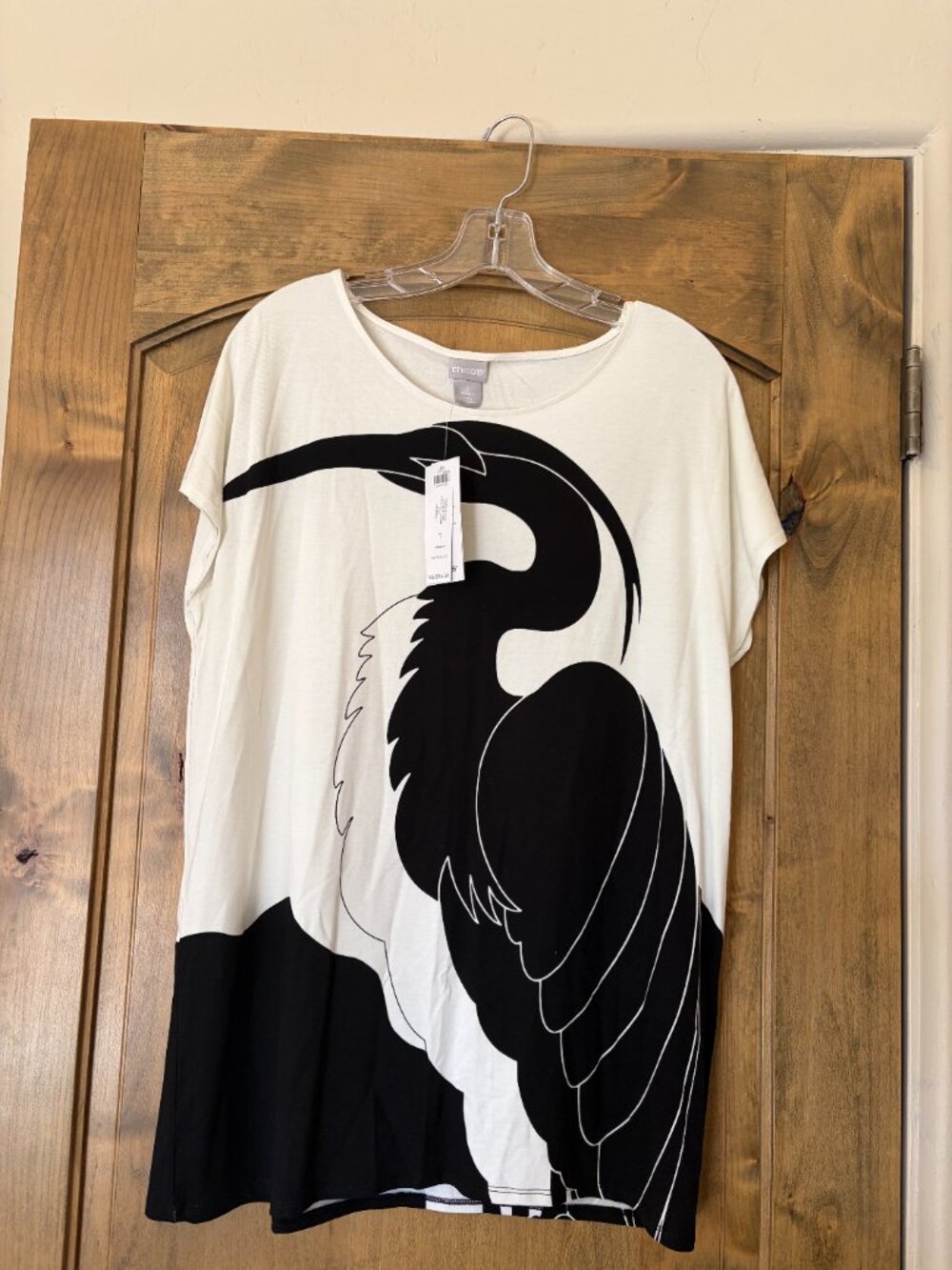 NWT Chico's Artisan line Dramatic bird design. Size 1-roomy med-large. Stunning